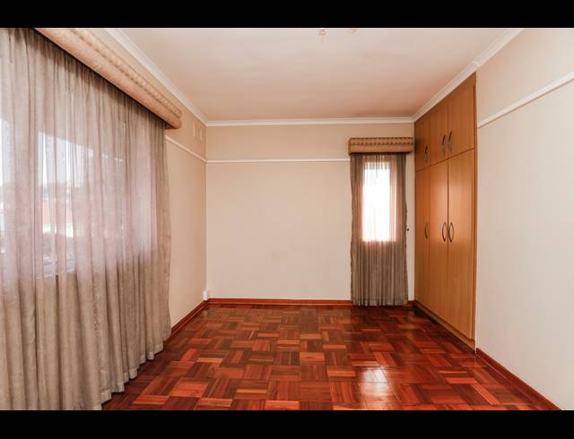 2 BEDROOM APARTMENT FOR SALE IN GLENWOOD